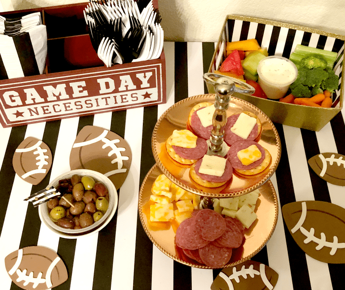 HORMEL GATHERINGS Party Trays - Stress-Free Football Party